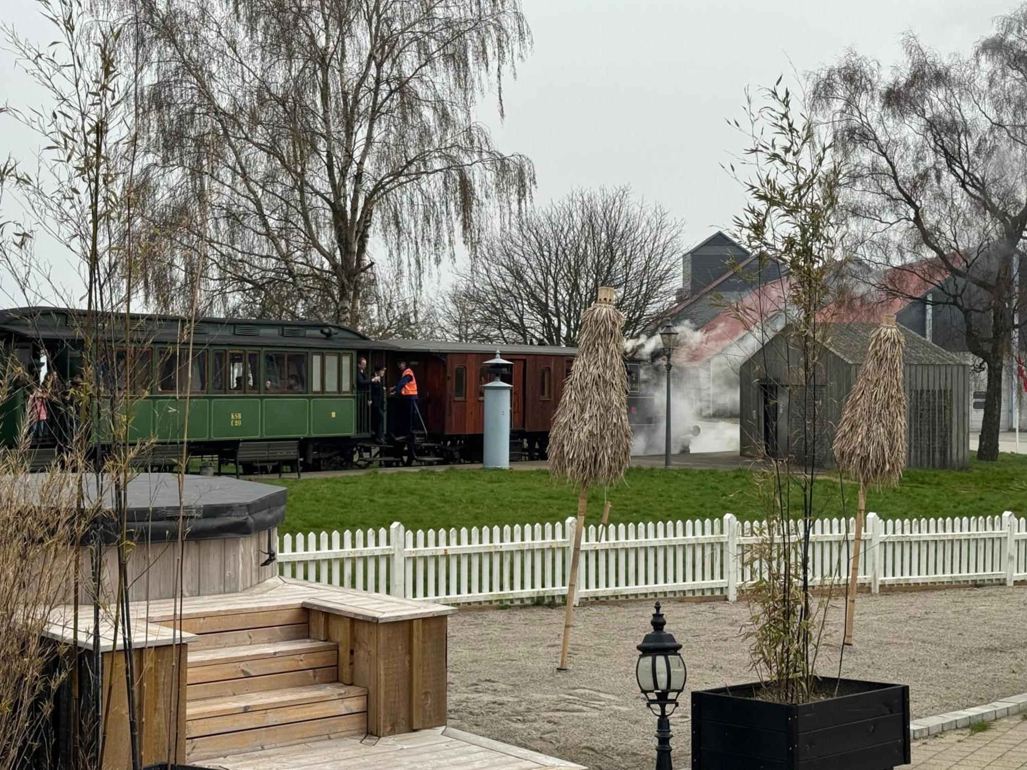 Bandholm Badehotel Buitenkant foto